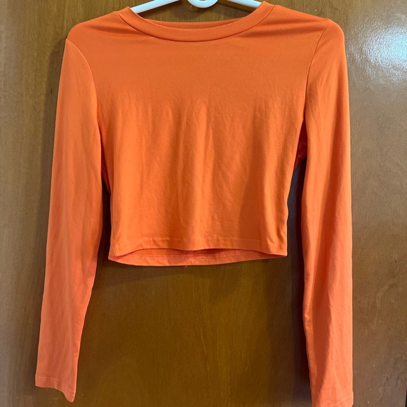 Tops - SyeLLOWAFTER Orange Long Sleeve Crop Top